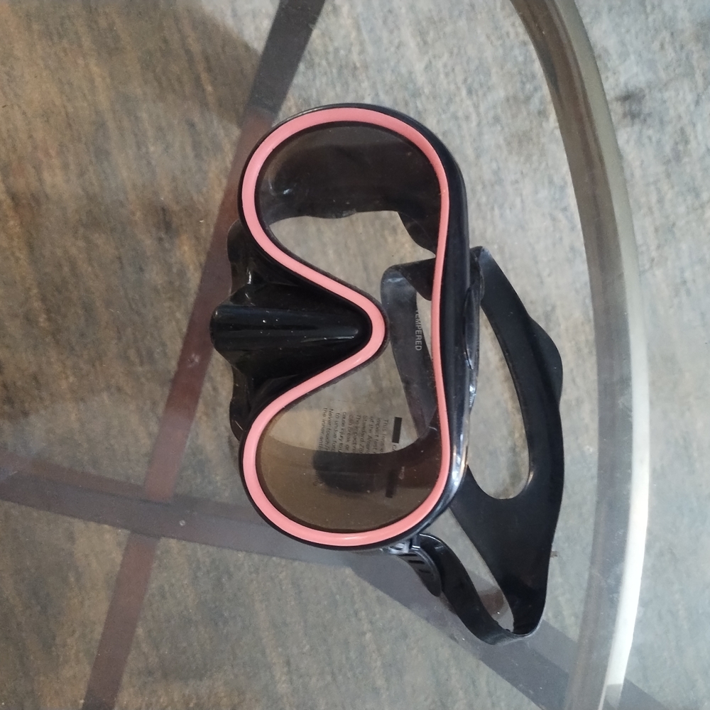 Black and Pink Diving Mask NWOT